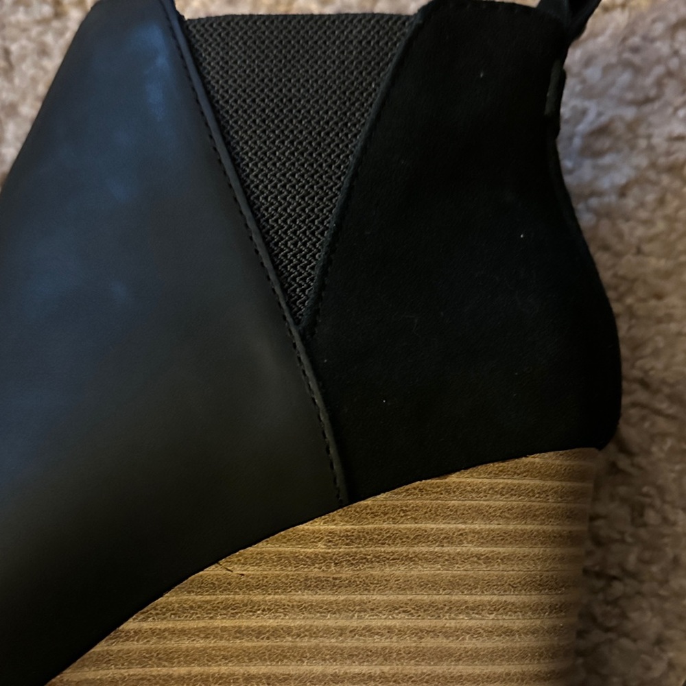 Toms Kelsey Black Ankle Wedge Booties - Picture 4 of 6